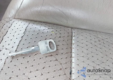 2001 Ford F-250 Lariat/Xl/Xlt z USA, uszkodzony, nr VIN 1FTNX21F61ED37101